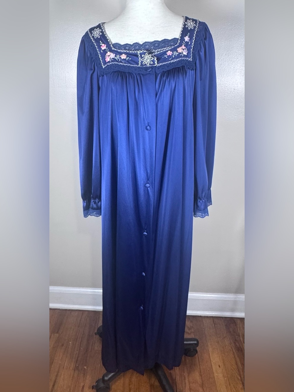 Vintage Lorraine Royal Blue Nylon Peignoir Set, Embroidered Floral Lace Trim